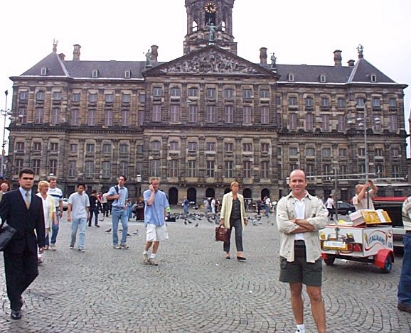 Amsterdam-Le Dam-Palais Royal.jpg - 86.32 K