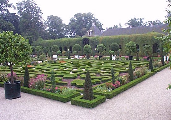 Apeldoorn-Palais Het Loo-Jardins-3.jpg - 69.90 K