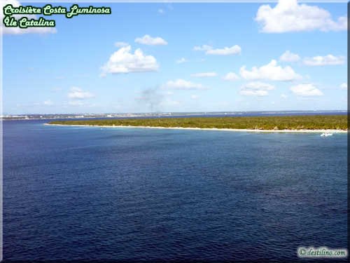 Catalina et La Romana en arrière-plan
