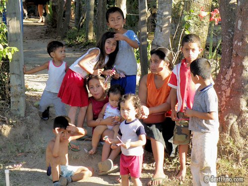 Lac Coatepeque. Toute une famille !!!! 