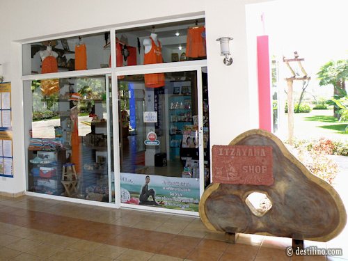 Boutique, secteur est, au lobby 