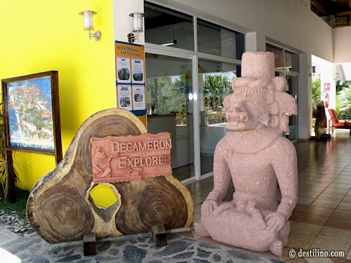Bureau Decameron Explorer, secteur est, près du lobby 