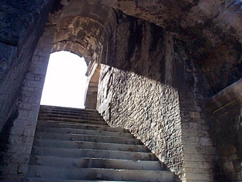 Un des nombreux escaliers pour atteindre les estrades 