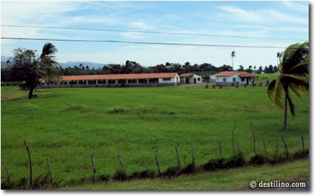 Les écuries près de l'hôtel