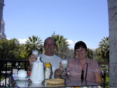 De retour sur la Plaza de Armas pour un petit Pisco Sour... À votre santé! 
