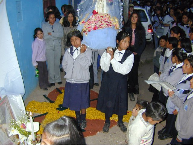 Yucay-procesion